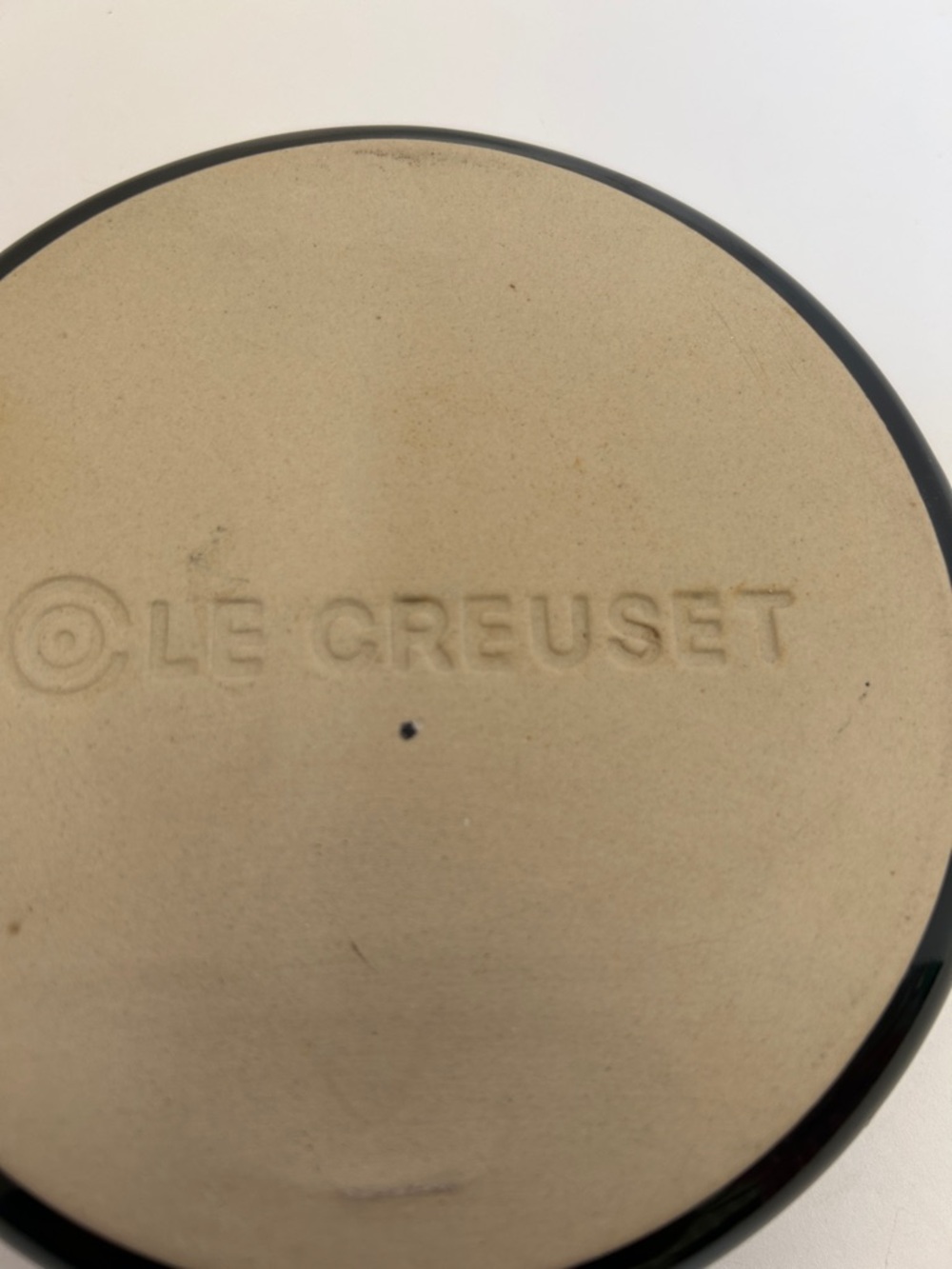Le creuset Round Braiser with Cream Enamel Interior - Picture 3 of 3